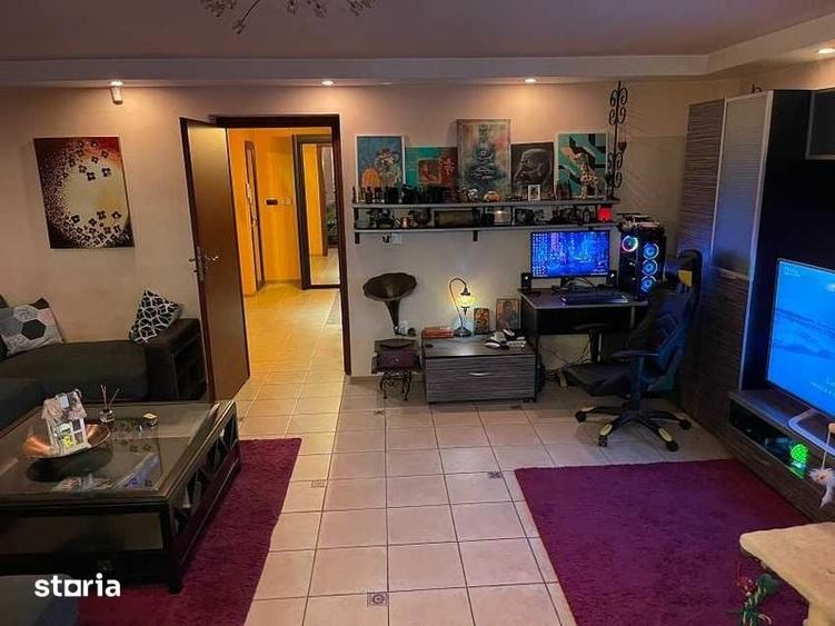 Casă cu 4 camere cu Teren 250 Mp în Central