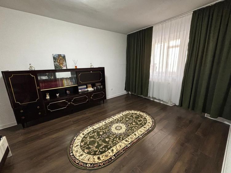 Apartament cu 2 camere decomandat în Ostroveni