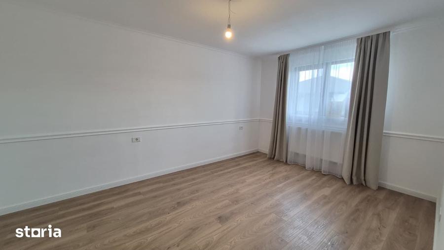 Casă cu 4 camere cu Teren 360 Mp în Snagov