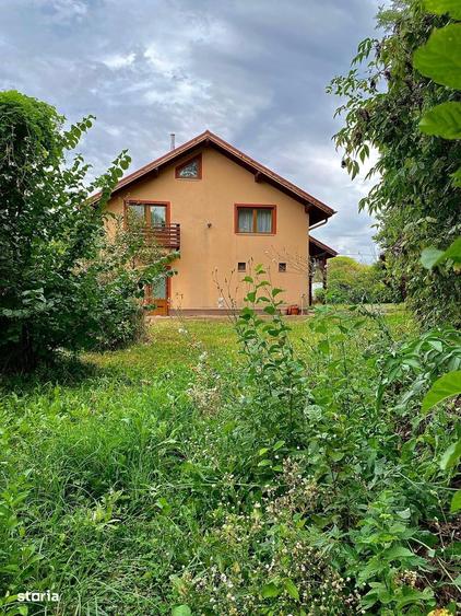 Casă cu 4 camere în Teiușu