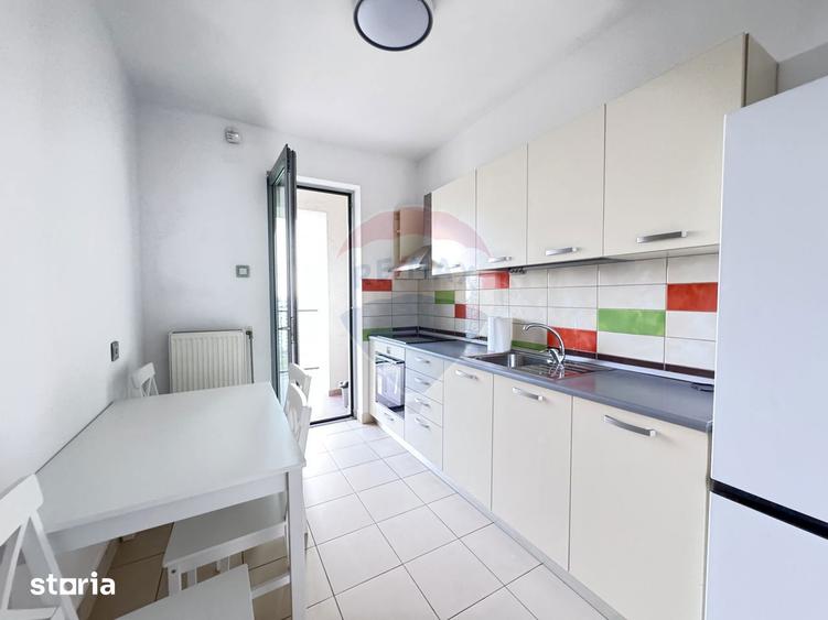 Apartament cu 3 camere, mobilat în Văcăresti