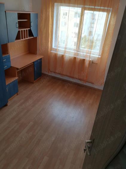 Apartament cu 3 camere decomandat în Aradul Nou