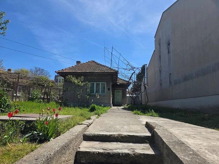 Casa demolabila+teren 782 mp | Zona Stadion |str. Pictor N. Grigorescu - 7