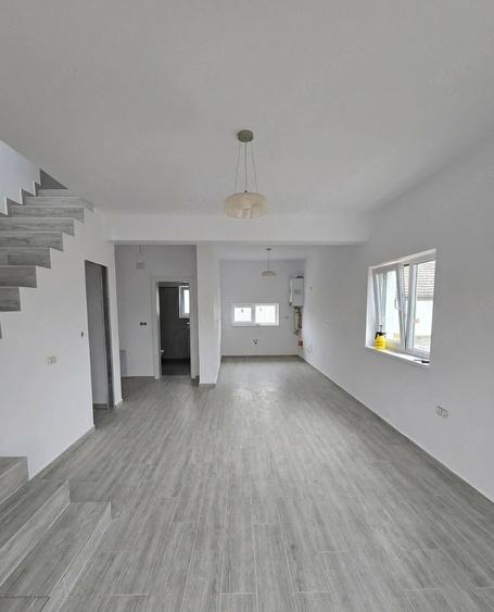 Duplex 3 camere,2 bai, 4Kw panouri fotovoltaice, Sanandrei - 9