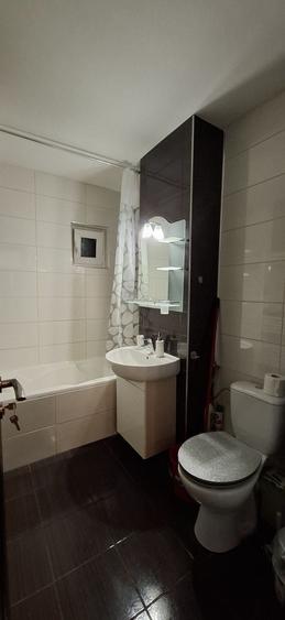 Apartament cu 2 camere semidecomandat în Dâmbovița