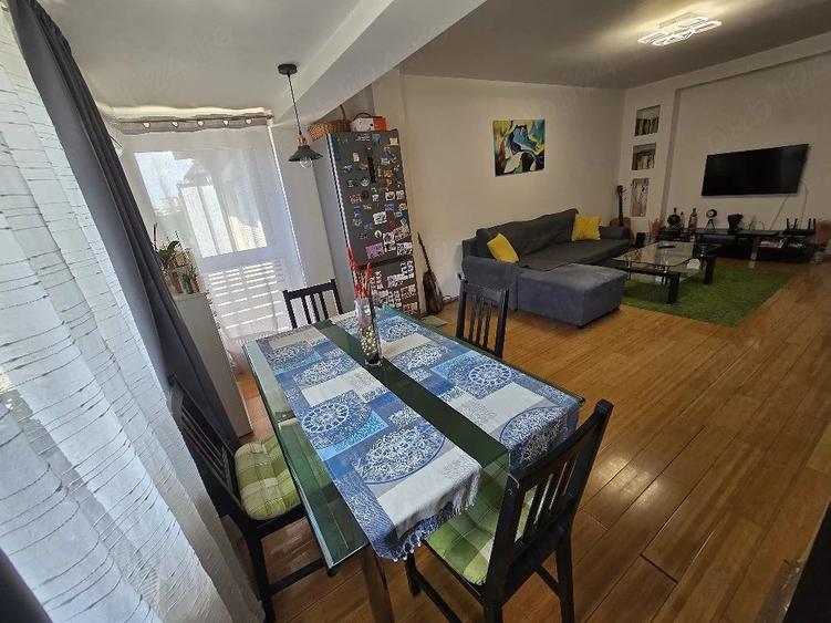 Apartament cu 2 camere decomandat în Drumul Taberei