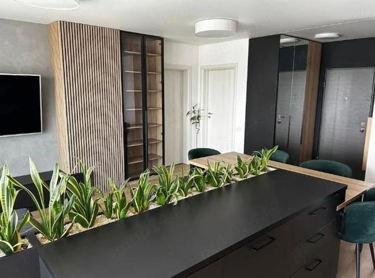 Apartament cu 3 camere decomandat, mobilat în Parcul Carol