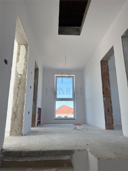 MOSNITA NOUA - 4 CAMERE - BUCATARIE INCHISA - LIVING SPATIOS - 5