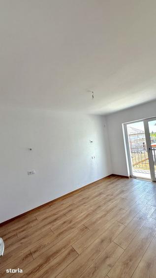 Casă cu 4 camere cu Teren 300 Mp în Matraca