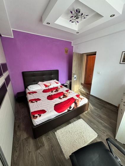 Apartament cu 3 camere decomandat, mobilat în Km 4-5