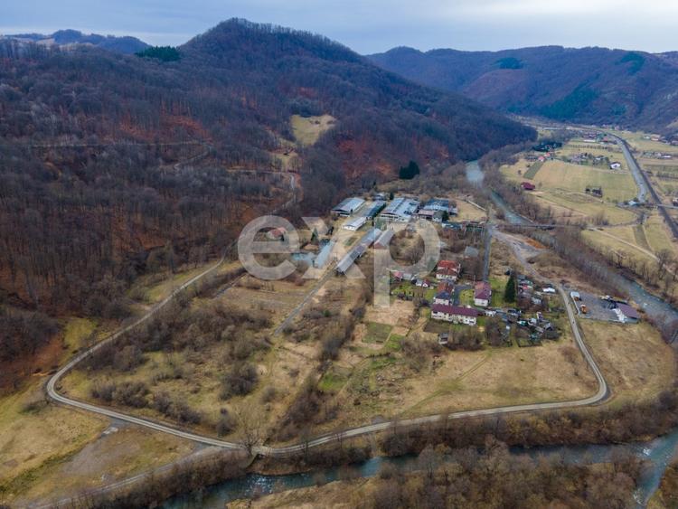 Spațiu industrial, de 5,000 mp, în Bucea