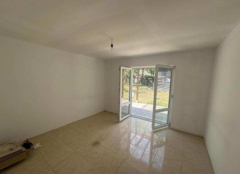 Casă cu 4 camere în Tătăruși