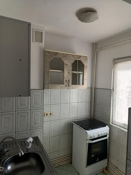 Garsonieră în Sârbi