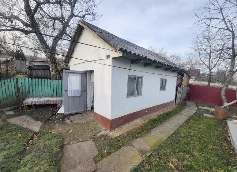Casă cu Teren 40 Mp în Saucenița