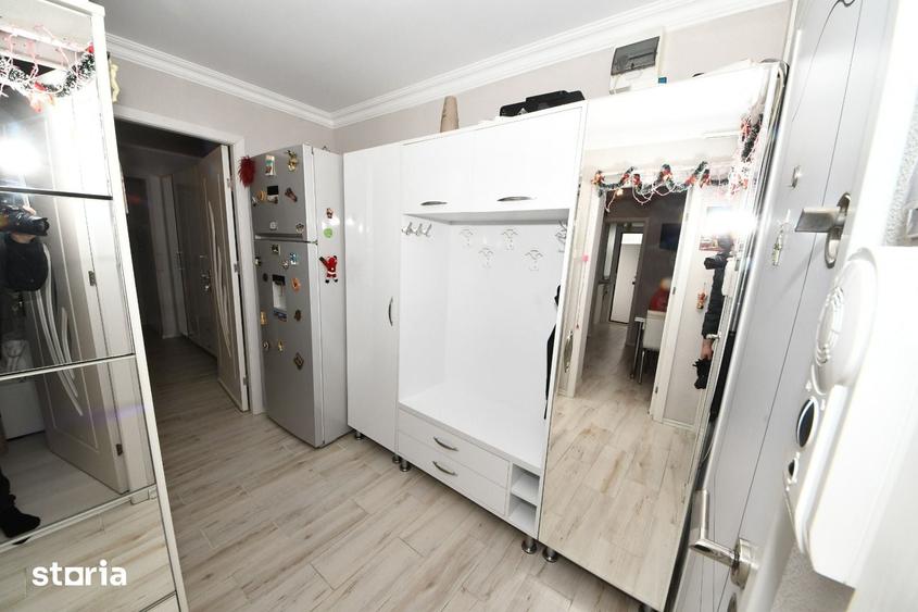 Apartament cu 3 camere decomandat în Central