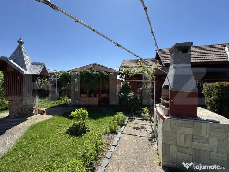 Casă cu 4 camere cu Teren 13000 Mp în Primăverii