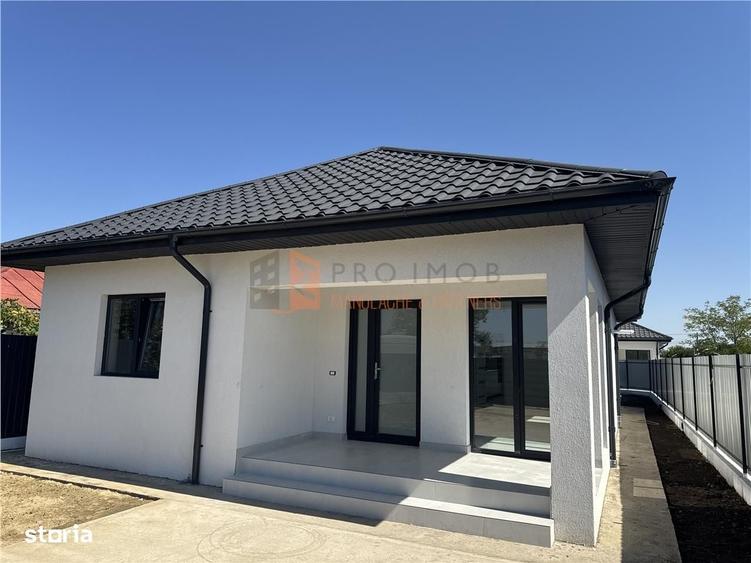 Casă cu 4 camere în Căpățânești