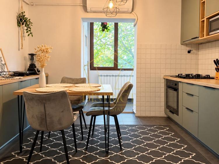 Apartament cu 3 camere semidecomandat, mobilat în Lipovei