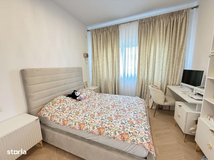 Casă cu 4 camere în Ștefănești