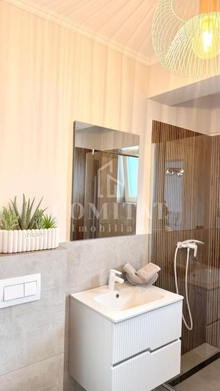 Apartament cu 3 camere semidecomandat în Florești