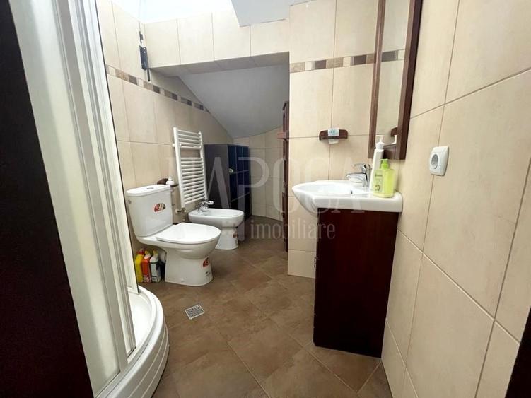 Casă individuală cu 5 camere cu Canalizare în Zorilor
