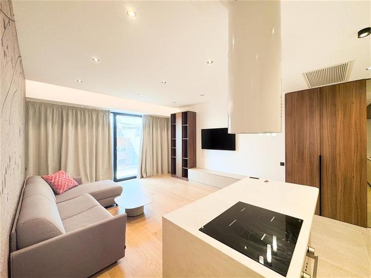 Apartament cu 2 camere semidecomandat, mobilat în Herăstrău