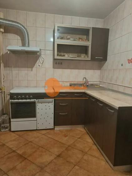 Apartament cu 3 camere decomandat în Gorjului