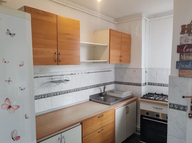 Apartament cu 2 camere semidecomandat în Drumul Carului