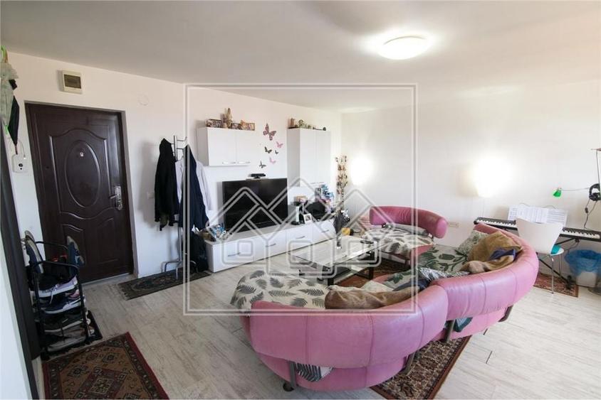 Apartament cu 3 camere decomandat în Central