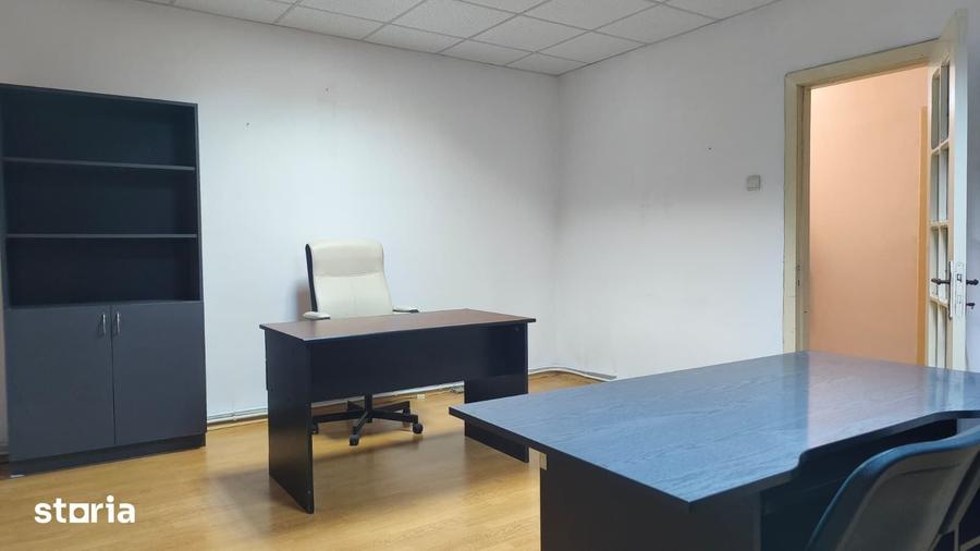 Spațiu comercial, de 30 mp, în Central