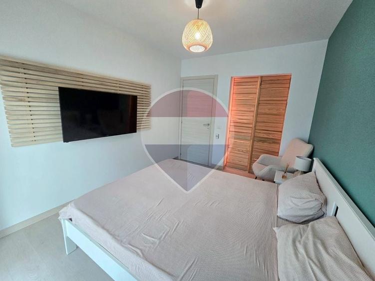 Apartament cu 3 camere decomandat, mobilat în Central