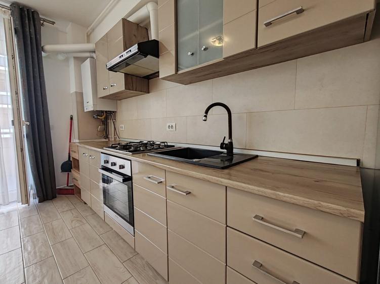Apartament cu 2 camere decomandat în 13 Decembrie