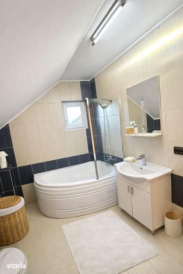 Casă cu 3 camere cu Teren 302 Mp în Central