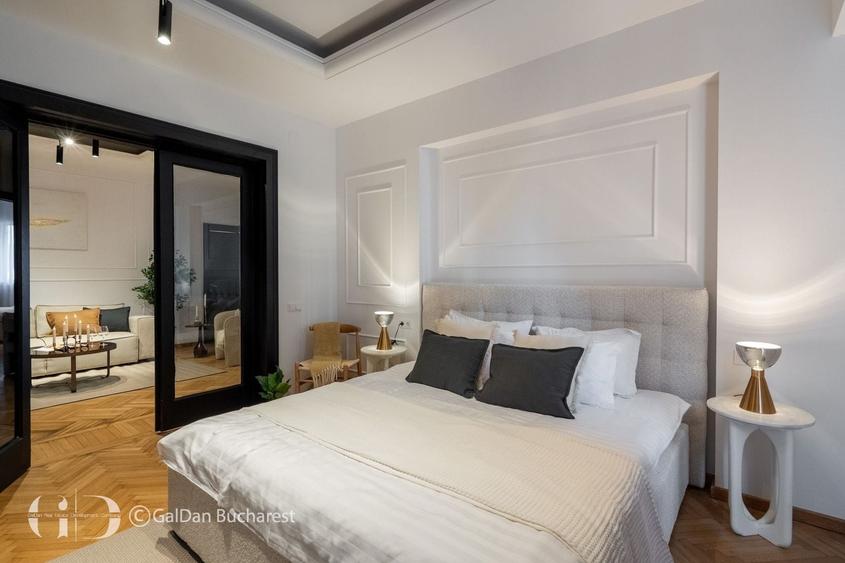 Apartament cu 5 camere în P-ța Universității
