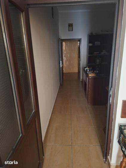Casă cu 8 camere cu Teren 410 Mp în Central