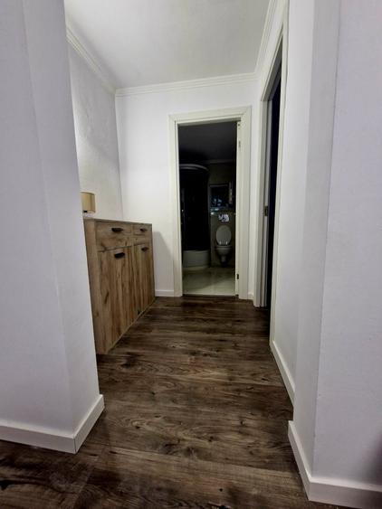 Apartament cu 3 camere decomandat în Independenței