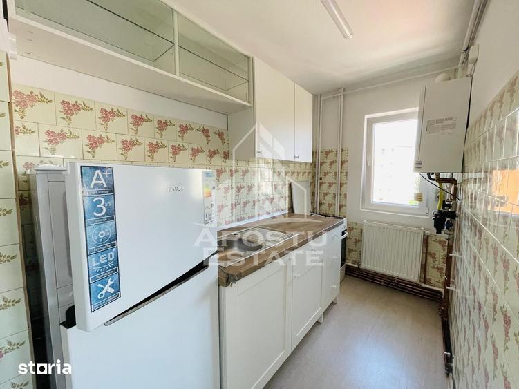 Apartament cu 4 camere decomandat în Central
