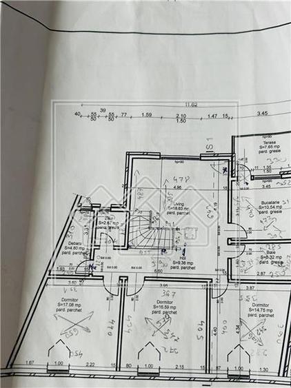 Duplex cu 7 camere cu Canalizare în Terezian