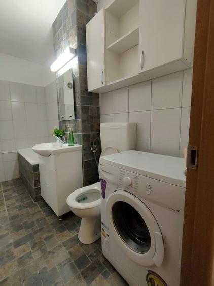 Garsonieră decomandată în Central