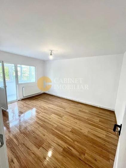 Apartament cu 4 camere în Alexandru cel Bun