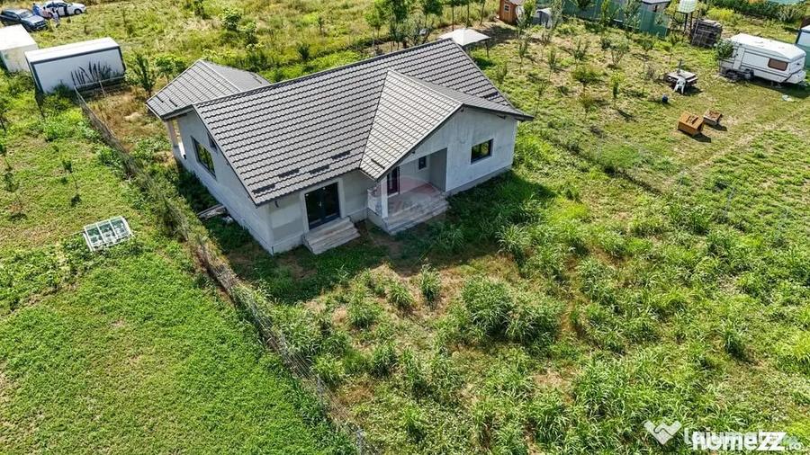 Casă cu 4 camere cu Teren 1007 Mp în Central