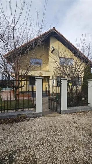 Casă individuală cu 5 camere cu Canalizare în Rulmentul