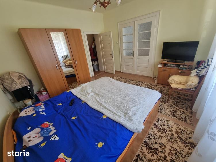 Casă cu 7 camere decomandat cu Teren 767 Mp în Ultracentral