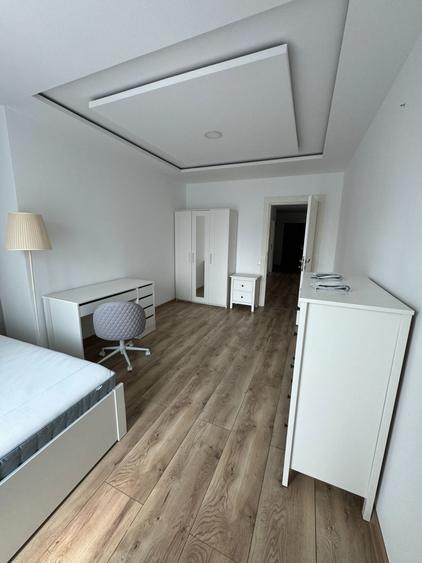 Apartament cu 4 camere decomandat în Central