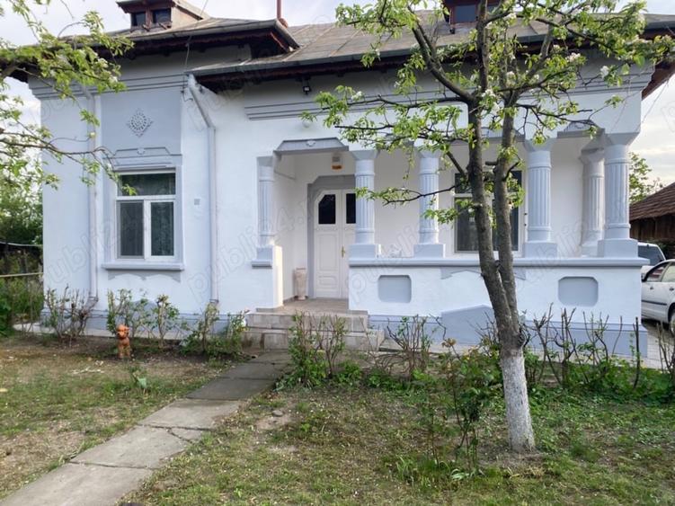 Casă cu Teren 2600 Mp în Periș