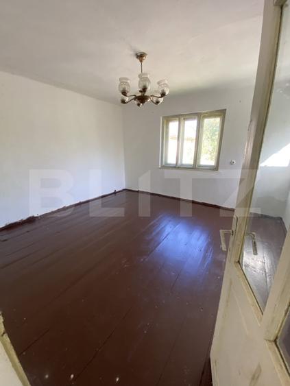 Casă individuală cu 4 camere cu Garaj în Beclean
