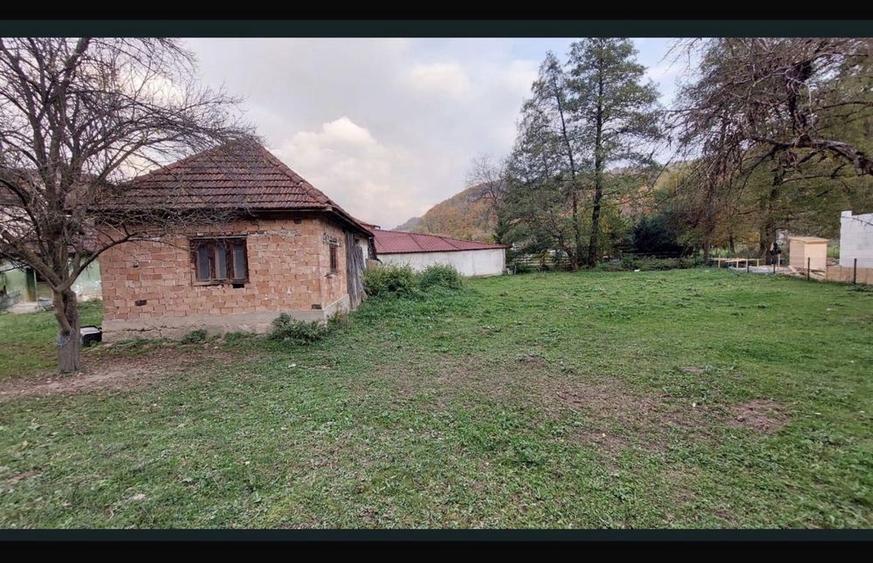 Casă cu 2 camere în Bratca