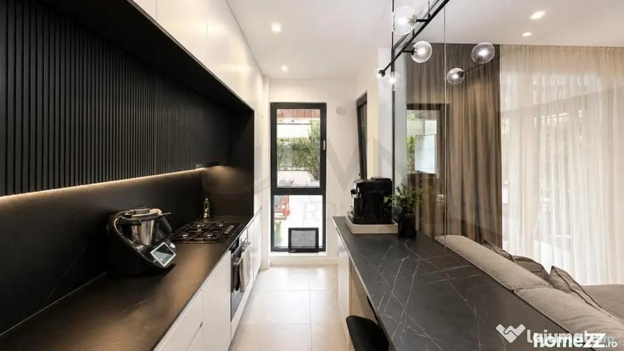 Apartament cu 3 camere decomandat în Aviației