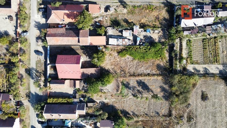 Casă individuală cu 5 camere cu Garaj în Uliuc
