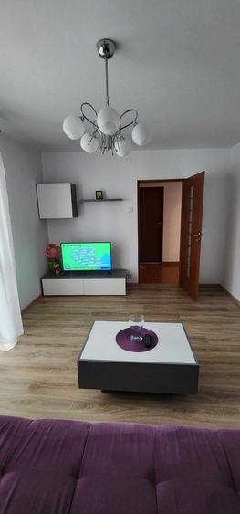 Inchiriez apartament 2 camere Iancului, bloc reabilitat, an constructie 1980, etaj 9 din 10, loc de parcare, - 4
